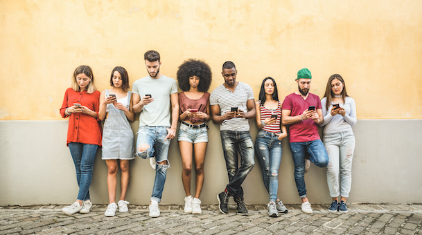 How to Reach GenZ: 3 SMS Communication Strategies to Reach This Generation